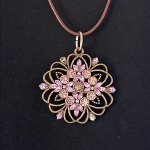 Beautiful vintage bronze Rhinestone necklace